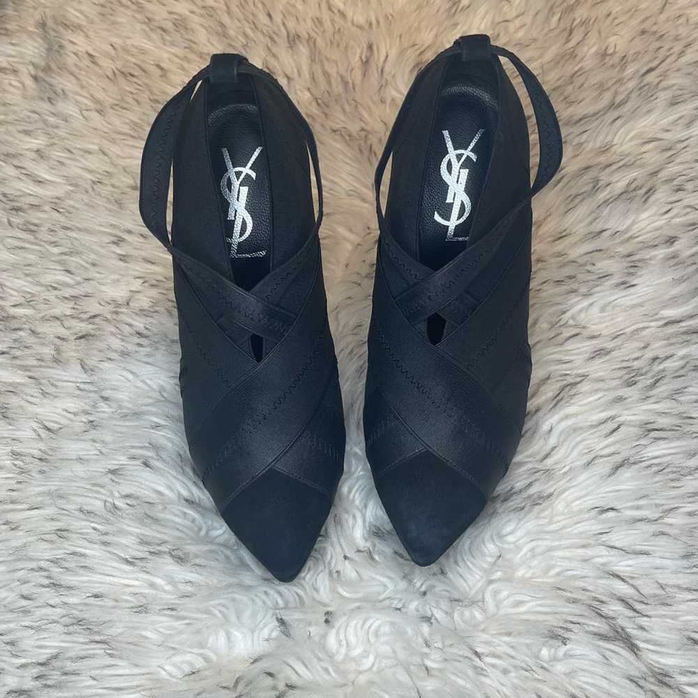 Yves Saint Laurent divine ankle boot size 36.5 (fits like 6)
